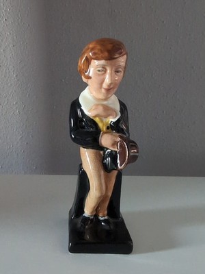 COLLECTIBLE David Copperfield Royal Doulton Charles Dickens Figurine M88
