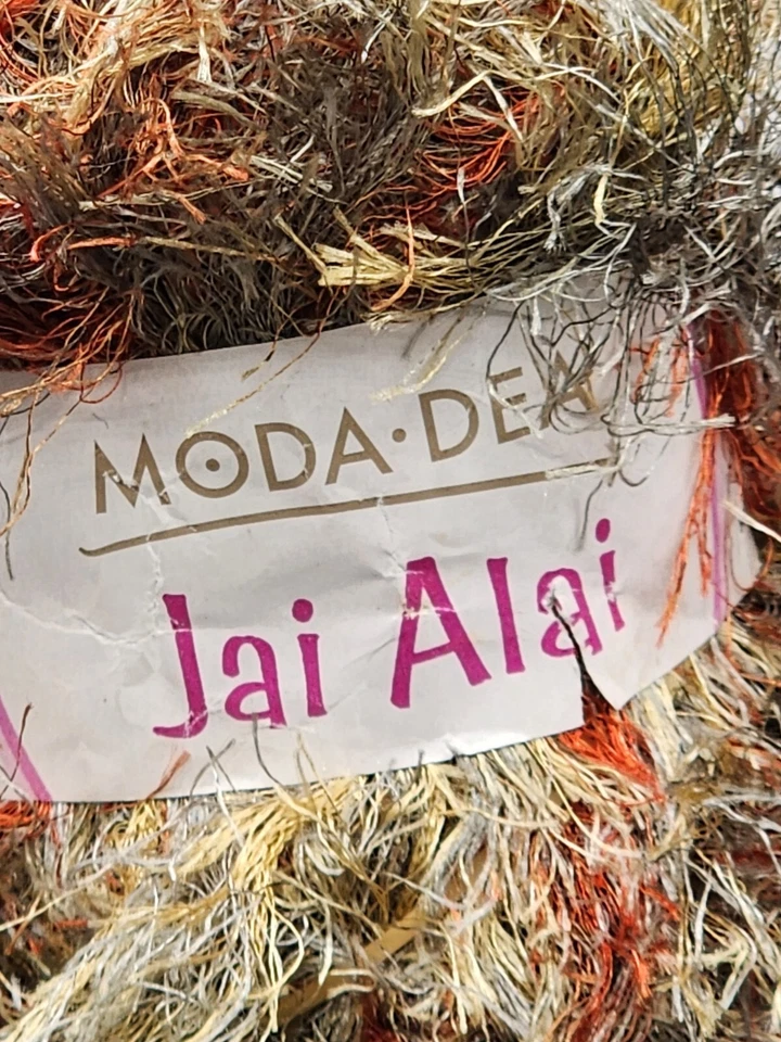 3 SKEINS/BALLS OF (DISCONTINUED) MODA DEA JAI ALAI YARN - 2 Velvet & 1 Raffia - Image 3 of 4