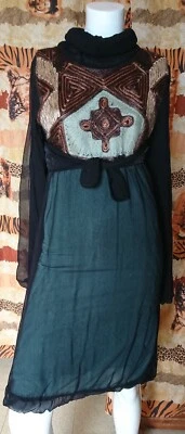 Robe Femme " SAVE THE QUEEN " Taille S - Photo 1/4