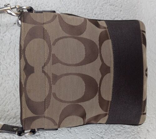 Coach 40758 Crossbody Swingpack braun Streifen Signatur C sehr guter Zustand + Borte/Paspel TOP - Bild 3 von 10