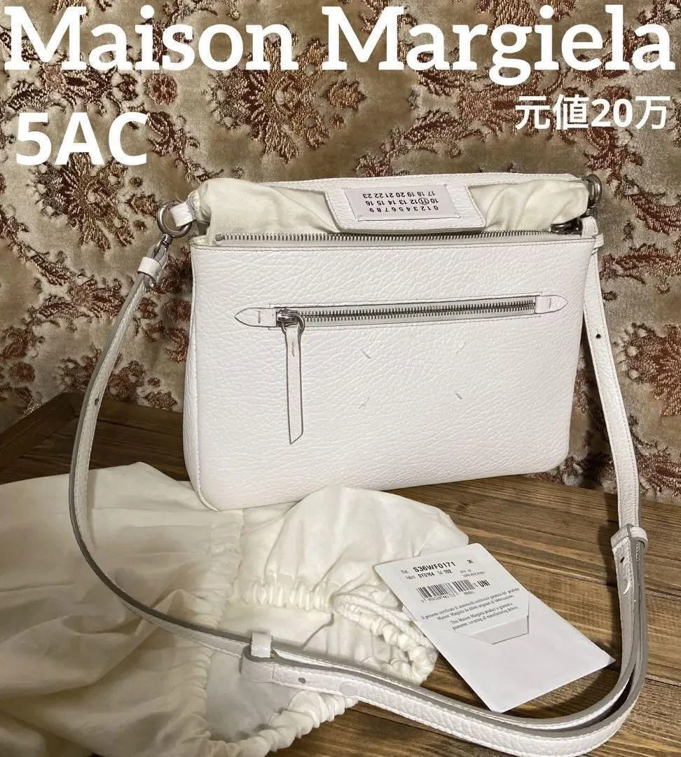 Original Price: 200,000 Maison Margiela 5Ac Shoulder Bag 2Way