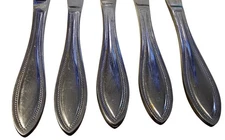Five AMERICAN BEAD Stainless Dinner Knives 9.5” Flatware