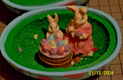 Windsor Collection, Easter Bunny in Egg, Collectible ORIG item 24809, China made