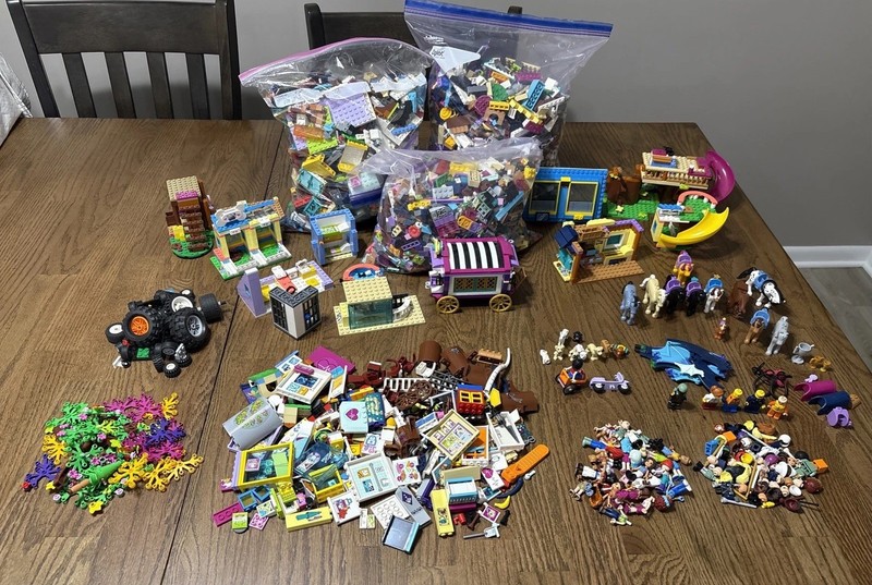 LEGO Bulk Lot Minifigure Boba Fett Parts & Access. Horses Animals Bricks 16+ LBS