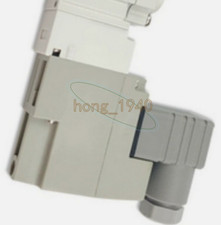 1PCS NEW SMC solenoid valve SY5320-5DZD-C8