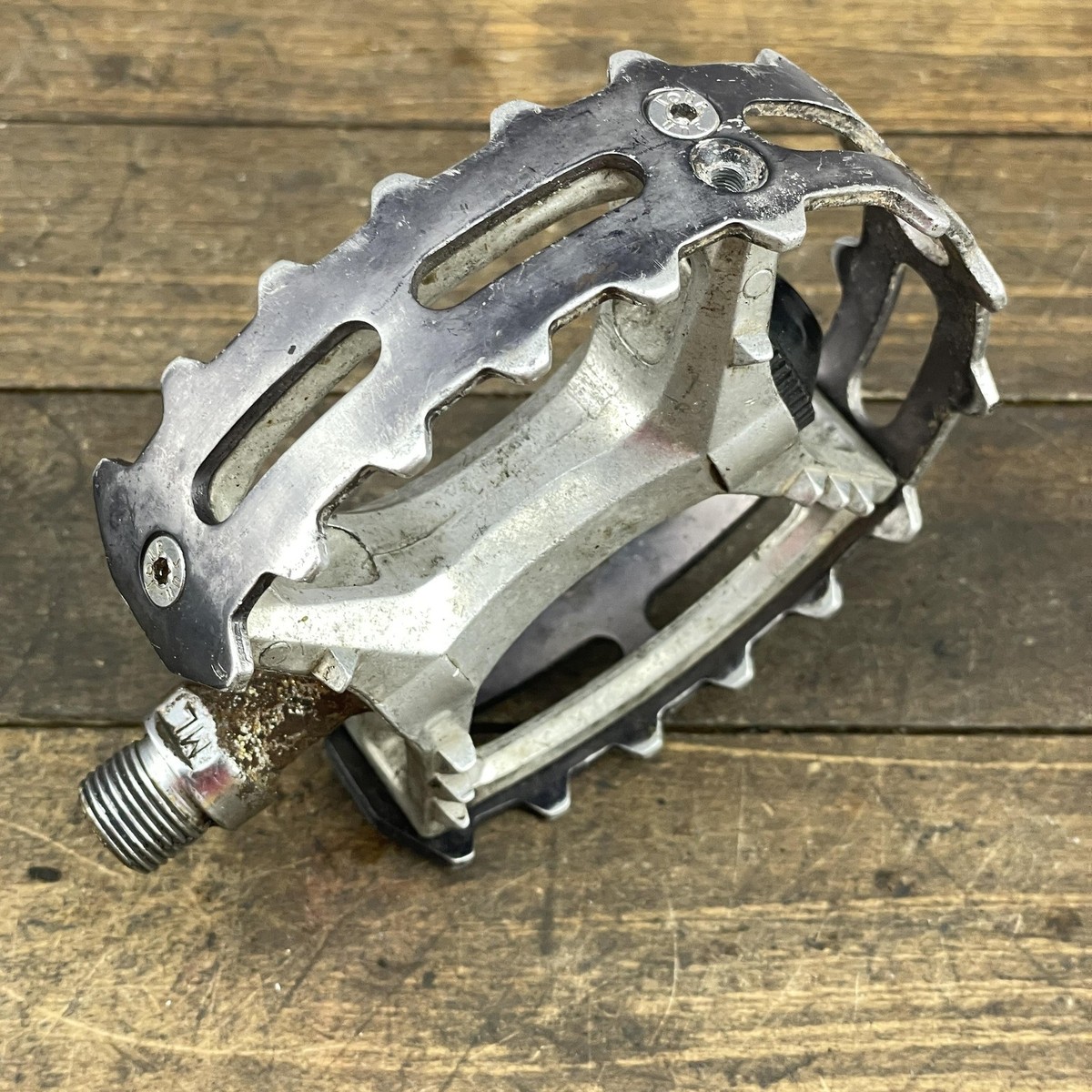 Vintage SunTour XC-II Left Pedal Only 9/16 x 20T Japan Cage Bolts