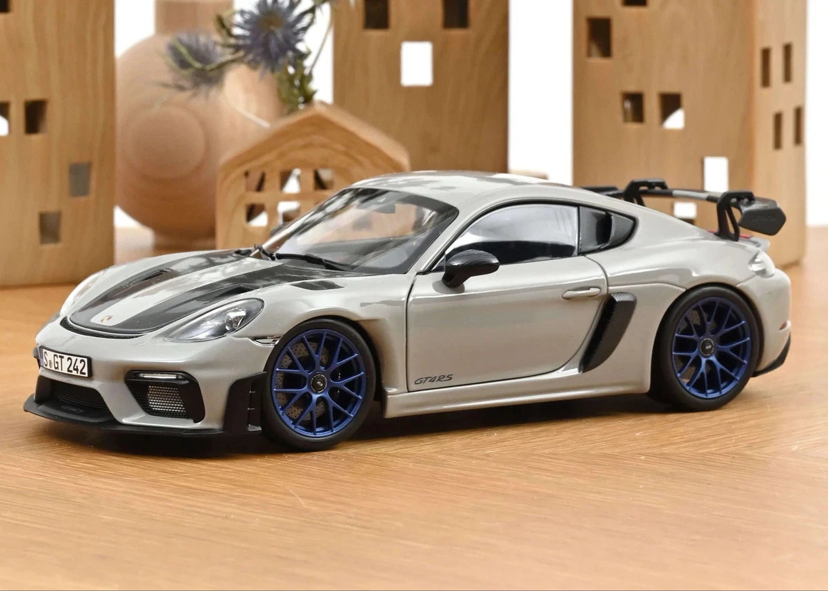 Porsche 718 Cayman GT4 RS Weissach Package Chalk Norev 1 18 187253