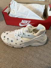 Size 7 GS - Nike Huarache Run SE Mid White Black