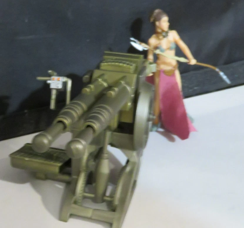 2001 Star Wars Poder del Jedi Princesa LEIA Traje de esclavo con cañón de barcaza de vela Foto 2 de 4