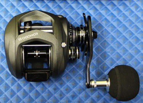 Okuma Komodo SS Low Profile Baitcast Reel With SHORT Power Handle KDS-364P - Picture 2 of 6