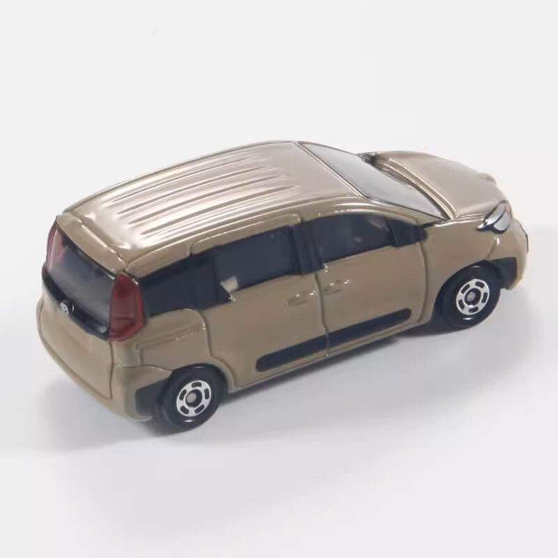 Takara Tomy Tomica 16 Toyota SIENTA Diecast Model Toy Car 2024 New