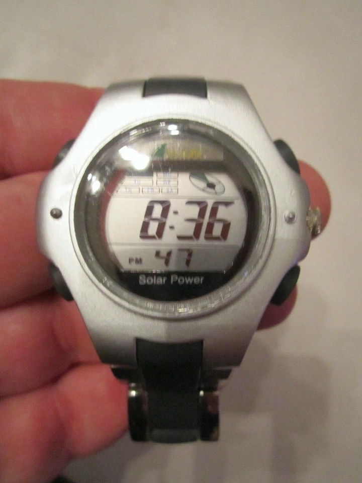 RELOJ SHARK ENERGÍA SOLAR - - FUNCIONA MUY BIEN - BBA-22 Foto 2 de 4