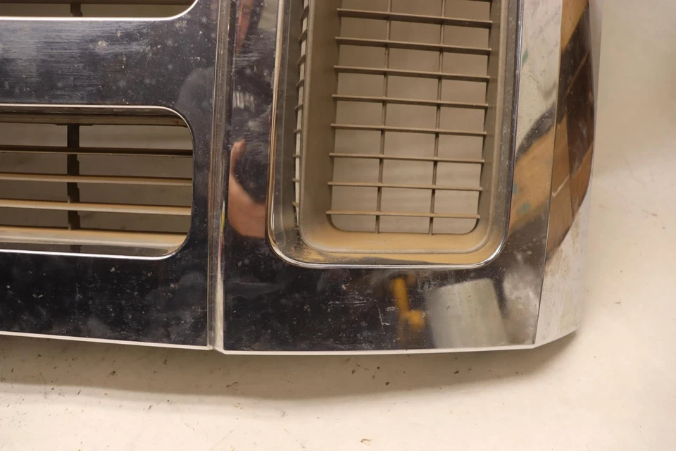 Ford F250 Super Duty 2008-2010 parrilla principal delantera cromada OEM Foto 3 de 4