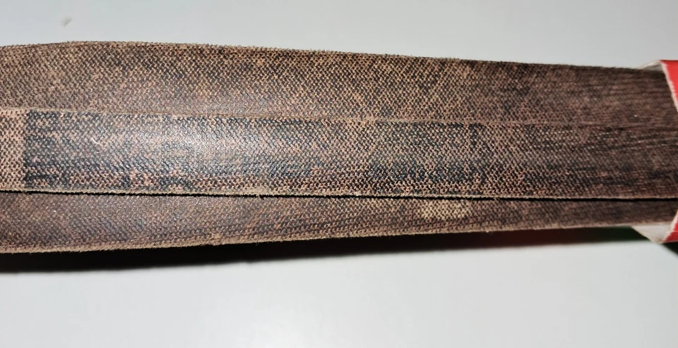 Cinturón en V Napa/Gates Blade Runner #66638R 1/2" x 109 3/8" Foto 4 de 4