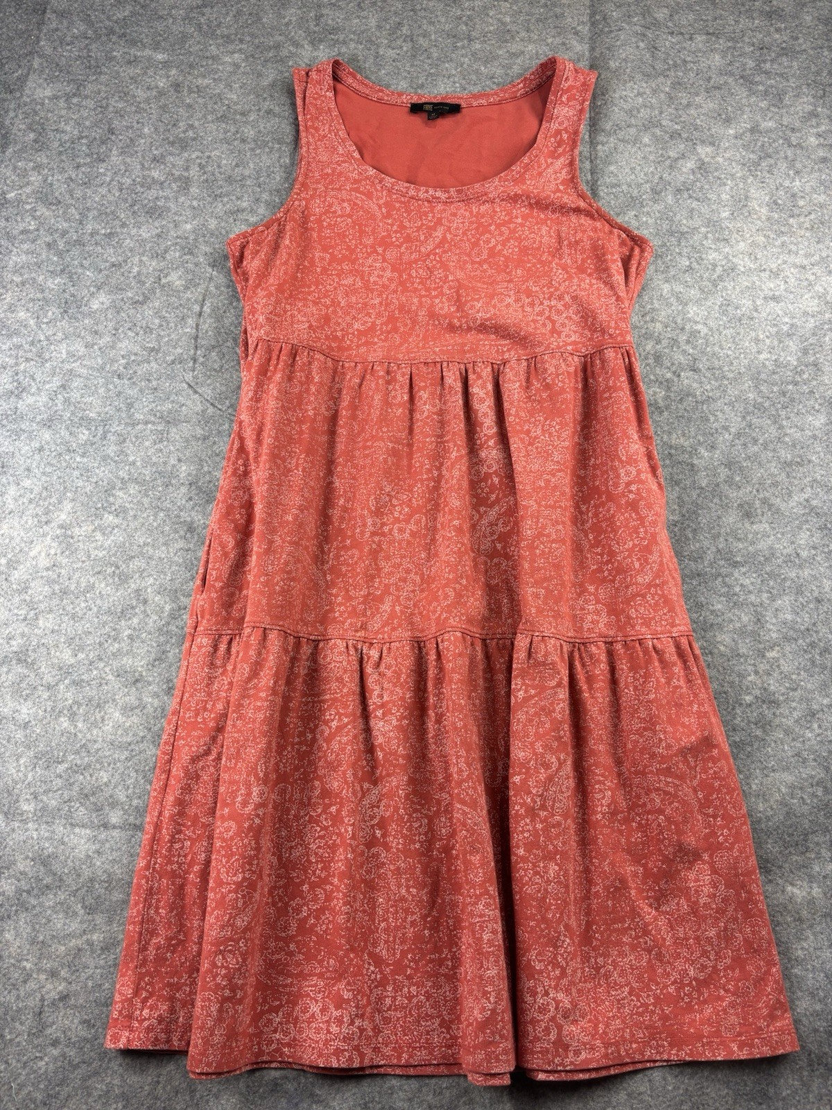 Frye Tiered Faded Bandana Dress Women's M Red Paisley Pockets Western Boho Basic