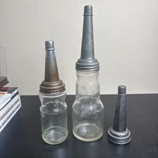 THE MASTER MFG.CO. LITCHFIELD, IL 1926 GLASS QUART OIL BOTTLES With METAL SPOUTS