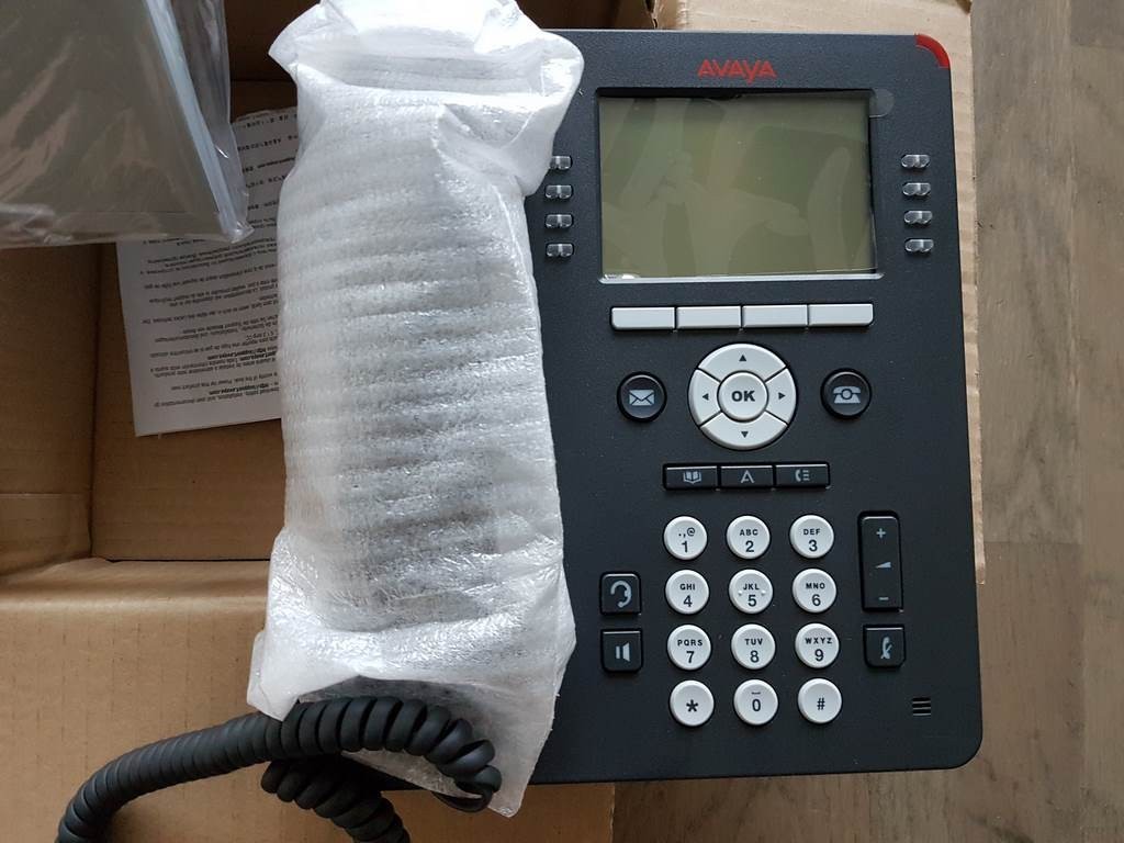 Avaya 9608 poste VoIP avec écran rétroéclairé et son HD - 3