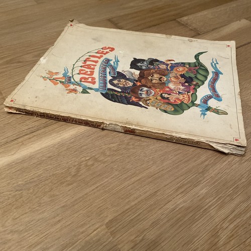 The Beatles Illustrated Lyrics Book First Edition 1969 Edition By Alan Aldridge - Picture 4 of 4