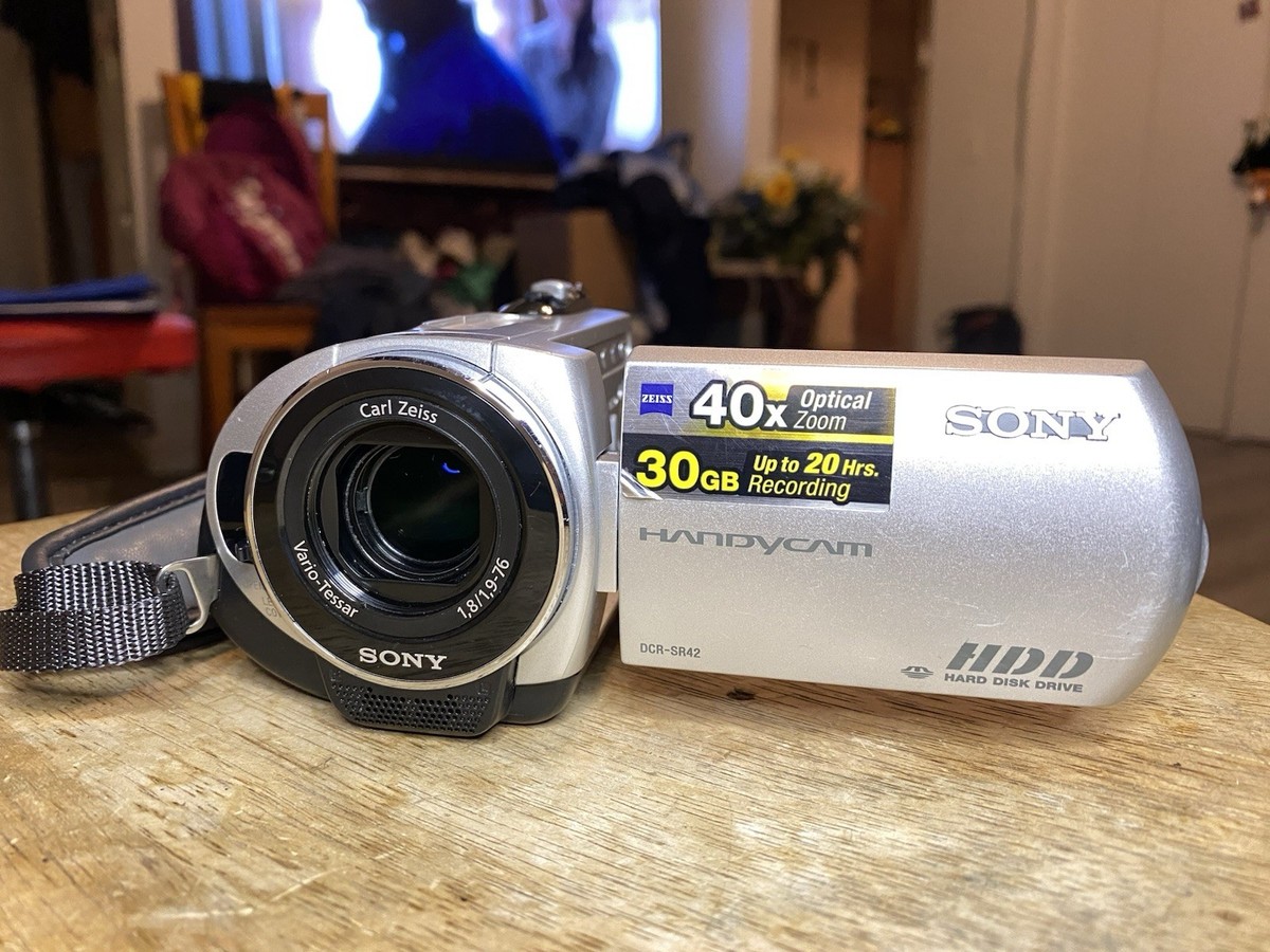 SONY Handycam DCR-SR42 Handheld 30GB HDD Camcorder Tested Working