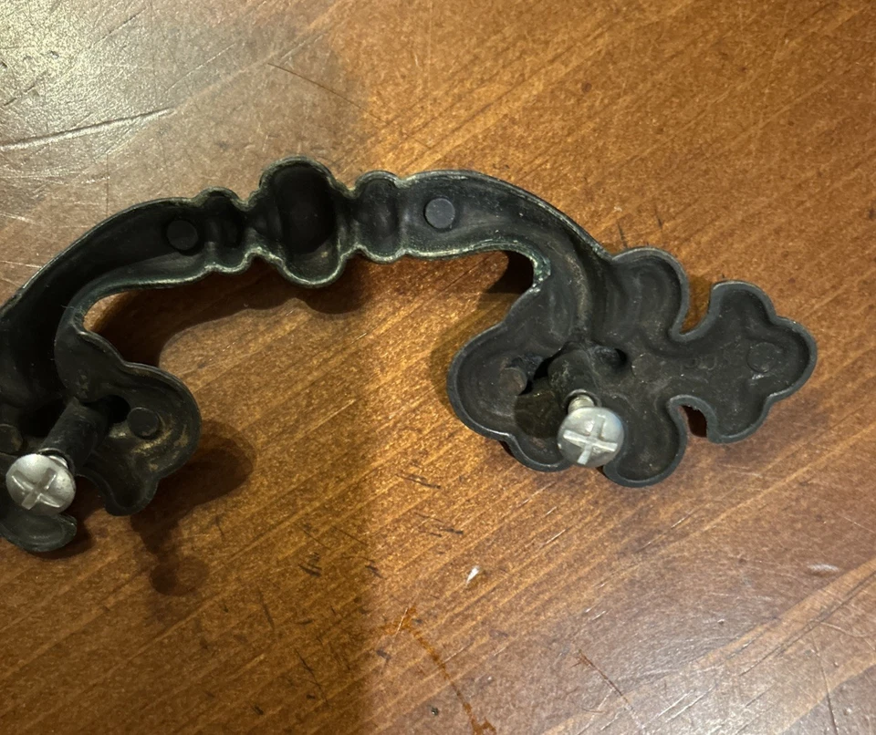 A New Antique Brass Finish Drawer Pulls Cabinet/Furniture Hardware 1 - Image 4 of 4