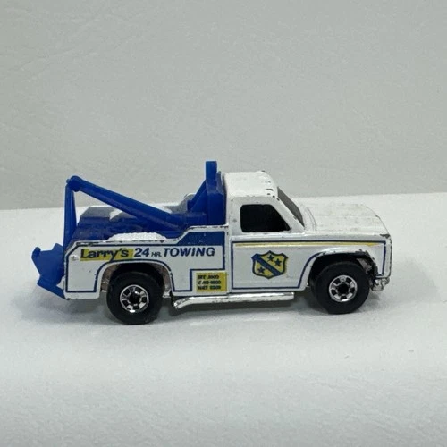 Vintage 1974 Hot Wheels Ramblin’ Wrecker “Larry’s 24hr Towing” White Tow Truck