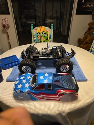 Gas Powered R/C Car - EXCELLENT CONDITION NO REMOTE.