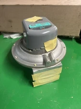 NEW IN BOX WHITE ROGERS Gas Valve 24V 2-1/2" NPT 2634-106