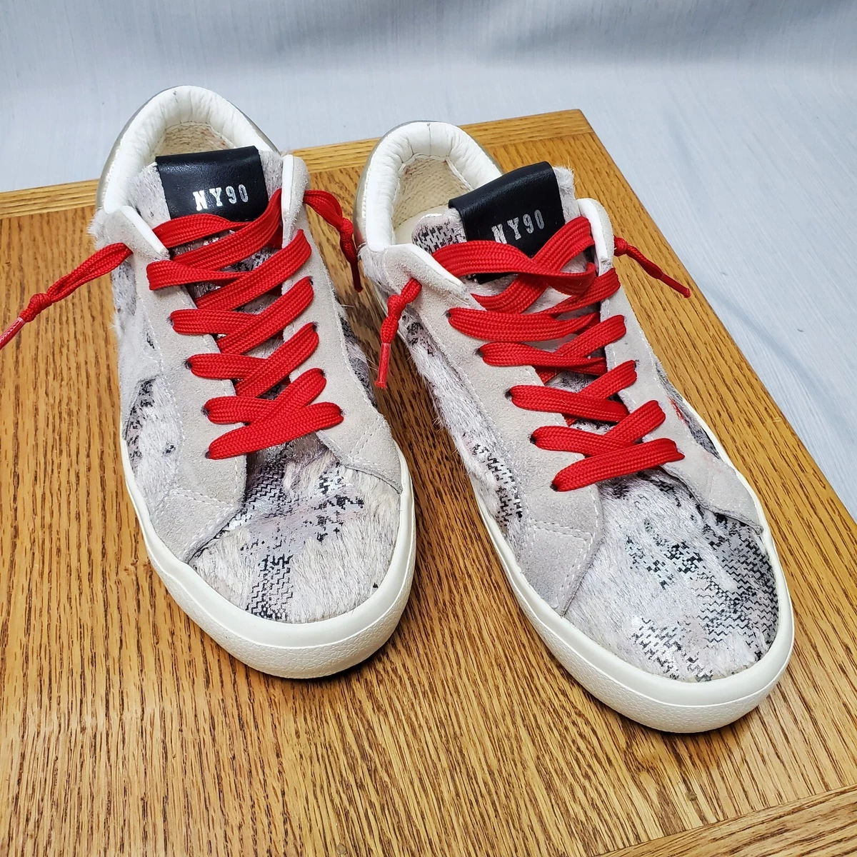 Steve madden 2025 philosophy sneaker