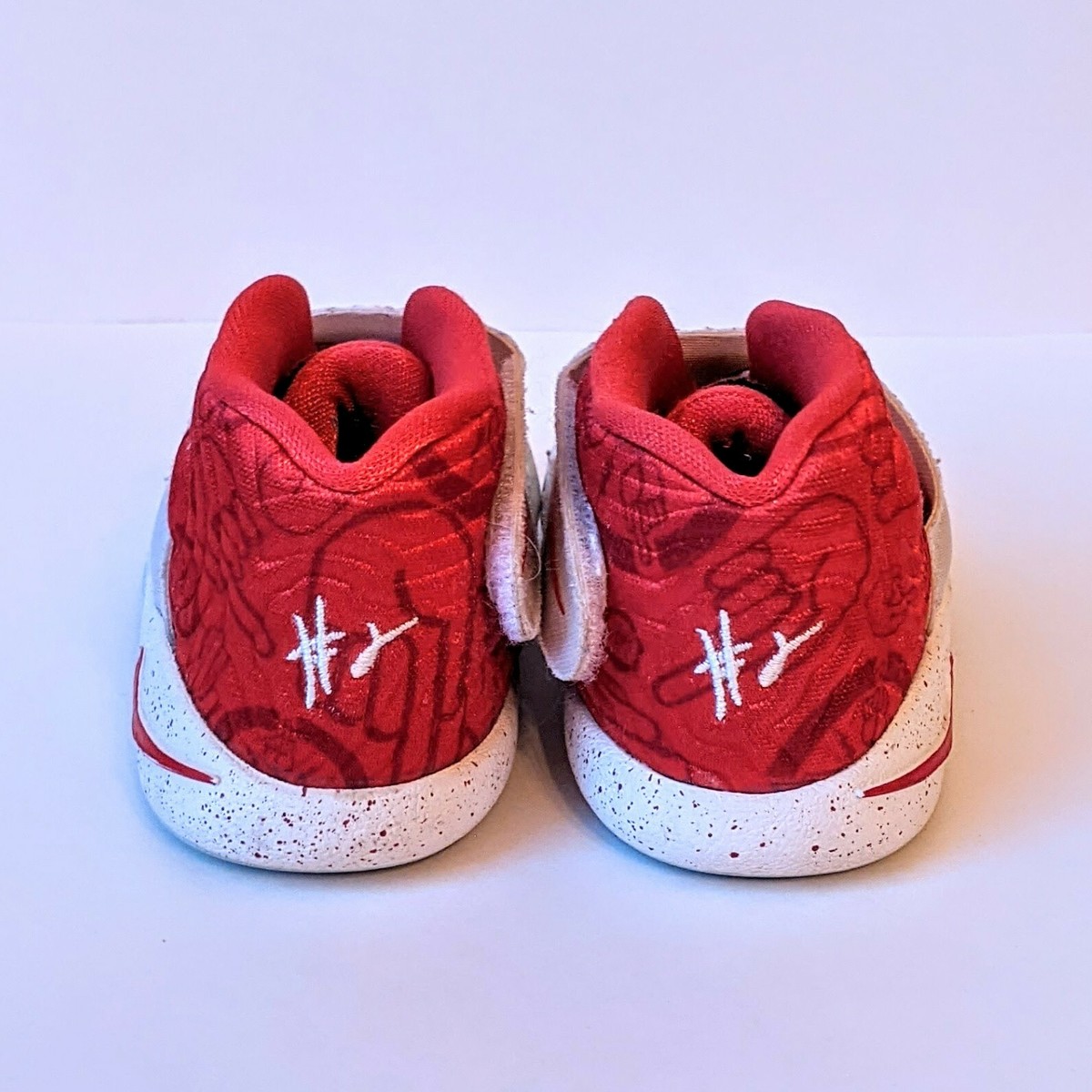 底*系様 NIKE KYRIE 2バスケットボールシューズ レッド26,5 Kyrie 2 'Gold Swoosh' - Nike - 838639 676 - university red