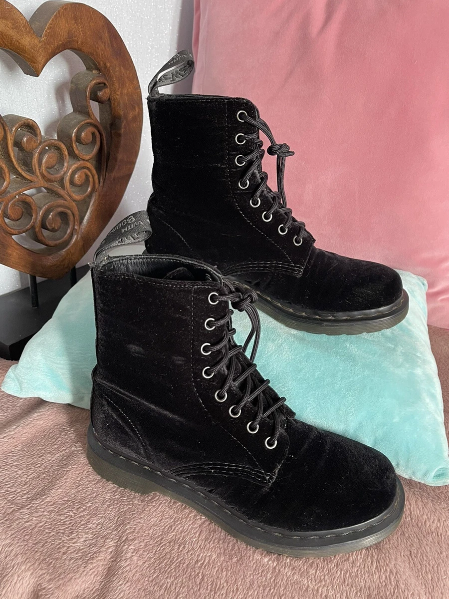 Doc Dr. Martens Page Velvet Boots Black Size 6 Lace Up Original