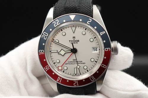 TUDOR 2025 Black Bay GMT Pepsi, Opaline, 41 mm, Ref. M79830R...