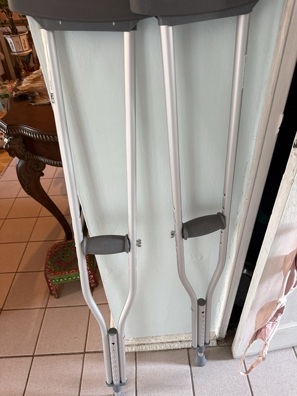 crutches adult Brand New