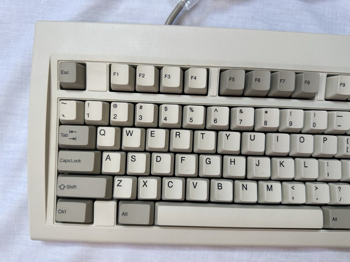Chicony KB-5191 Computer Keyboard vintage Super clean! EUC! Feels