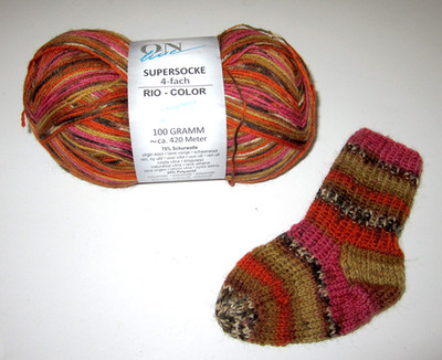 100g ball of ON LINE SUPERSOCKE RIO COLOR sock knitting yarn w ALOE VERA #1662