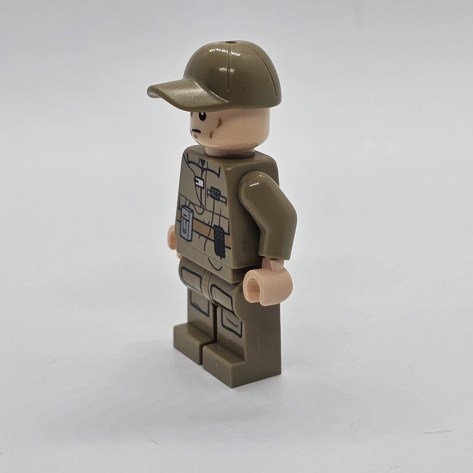 LEGO minifigure Rebel Ground Crew Member sw0820 Star Wars Ep 4/5/6 75175 - Image 2 of 4