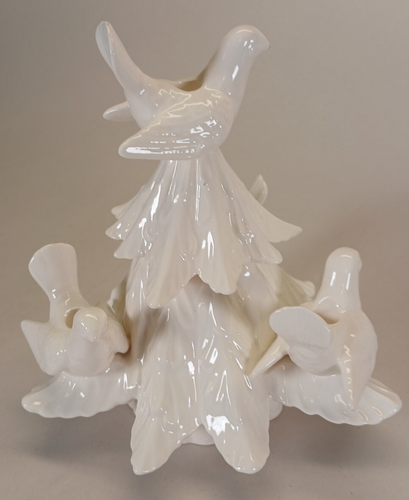 Fritz And Floyd White Christmas Tree With Dove Candle Holders - Picture 4 of 17