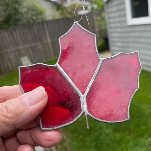 Stained Glass 4" Clear Marbleized Red Canada Maple Leaf Window Suncatcher Autumn - Picture 3 of 3