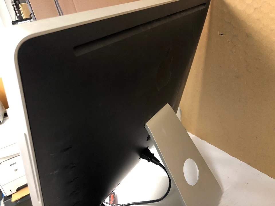 APPLE iMac Core 2 Duo 2 GHz 20-Inch 4GB ram 250G storage A1224 (EMC 2133) - Image 2 of 4