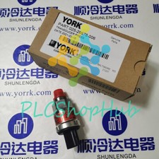 1PCS New Pressure Transducer For YORK 025-28678-006
