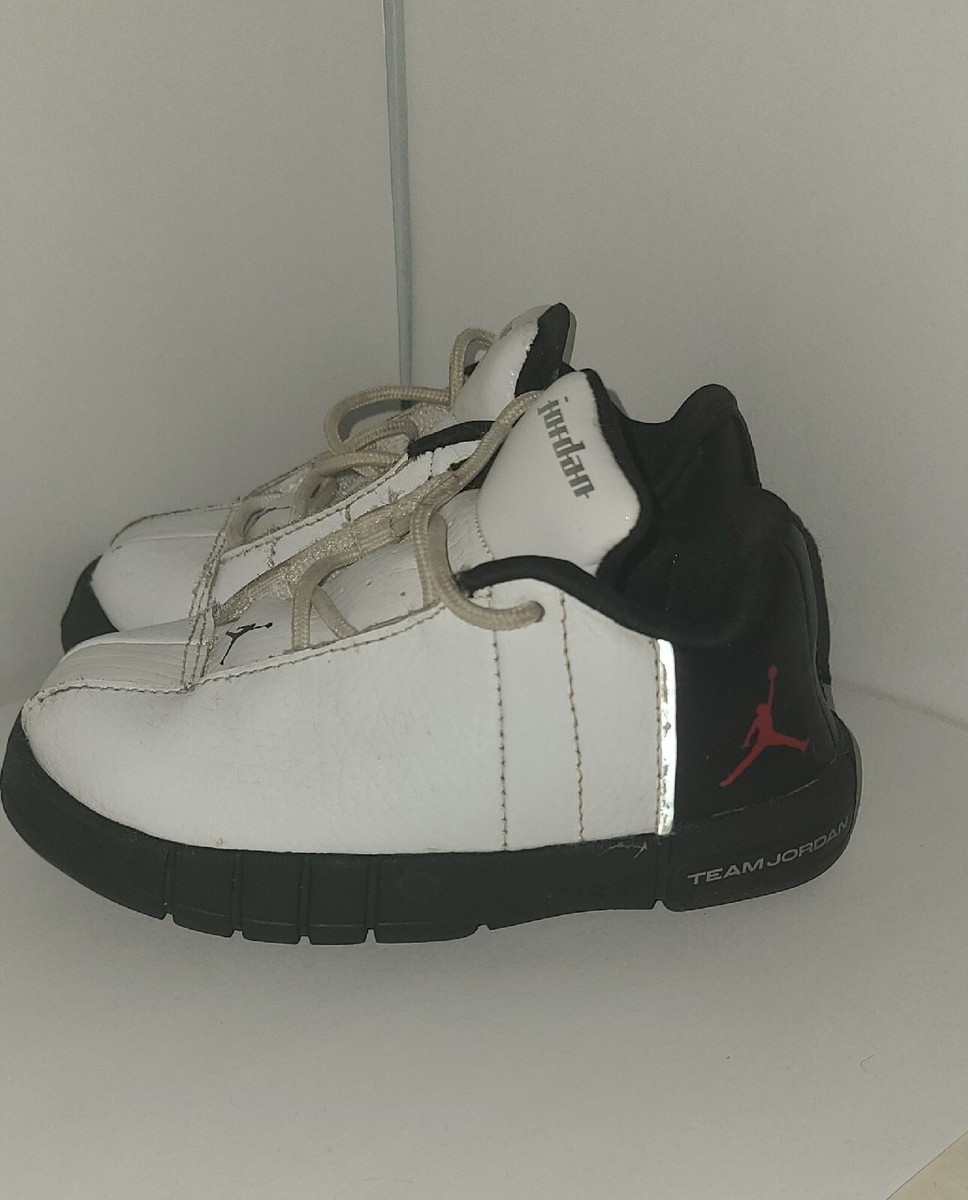 jordan te 2 low white black