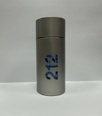 Carolina Herrera 212 Men Eau De Toilette Spray 100ml New & Please see the images