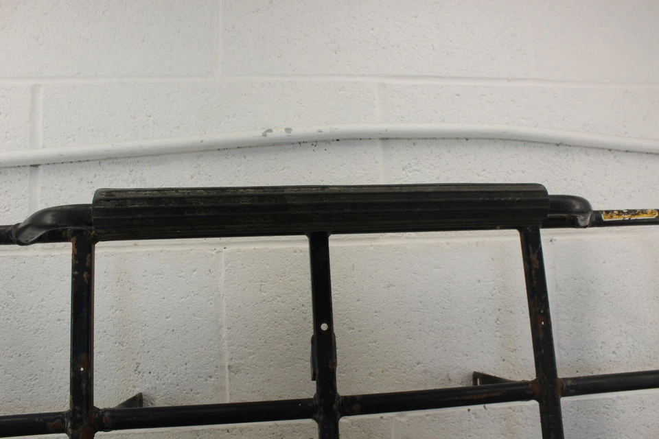 1998 Arctic Cat 300 4 x 4 задний багажник стойка A153 - Изображение 3 из 4