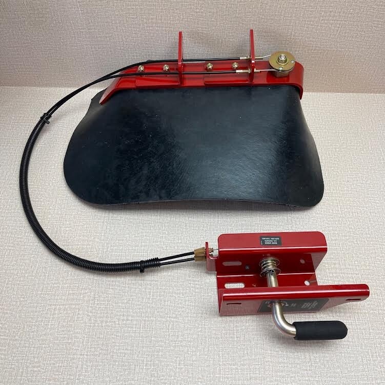 Toro 1173600 OperatorControlled Discharge Chute Kit with Bag for Lawn