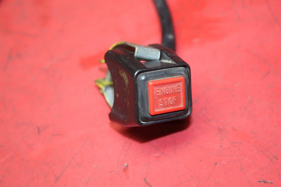 Yamaha YZ250F 2004 botón de interruptor de apagado Foto 2 de 4