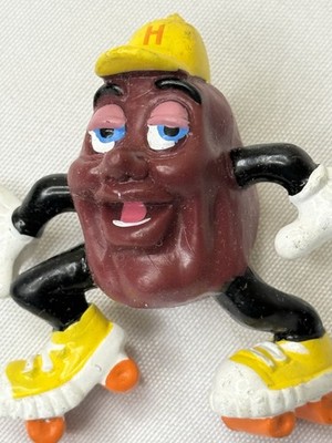 VTG 1988 Hardee s Applause California Raisin Roller Skates Collectible Toy