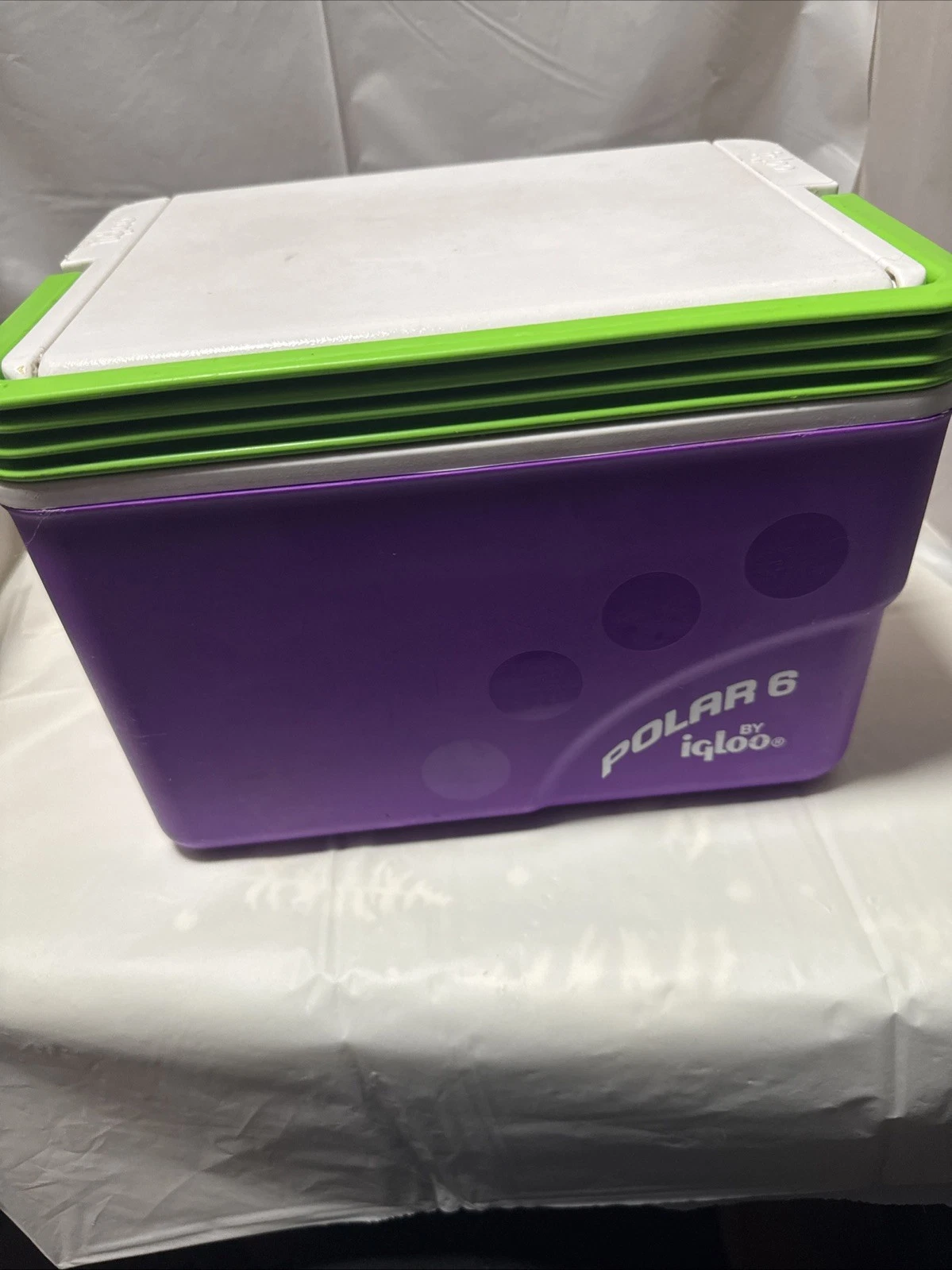 Igloo 1997 Vintage Polar Six Cooler Lunch Box purple and whiteMade In USA 90’s