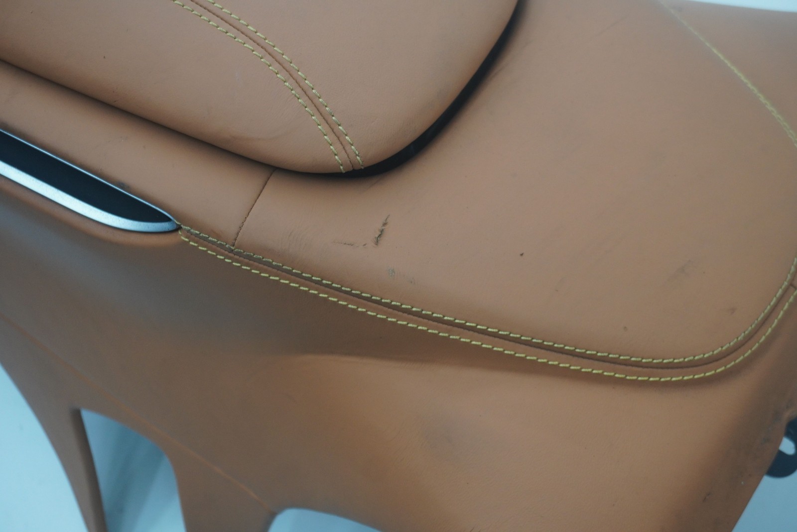 Ferrari GTC4Lusso 2018 Center console Beige P/N 0000315647