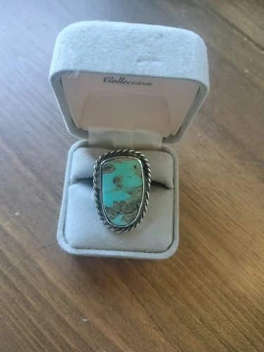 Vintage Old Pawn Native American Turquoise, Silver Ring