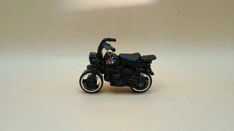 Scooter raro Hot Wheels TH Treasure Hunt negro HONDA MONKEY Z50 Foto 2 de 4