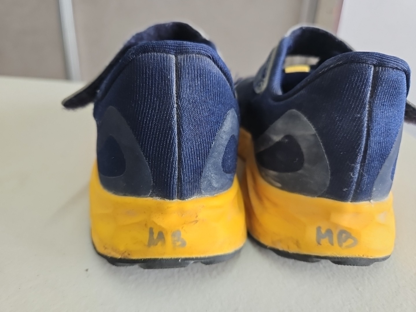 SAOLA Scarpe da corsa New Balance ragazzo FF Arishi V4 PAARIKB4 blu sneakers taglia 2W